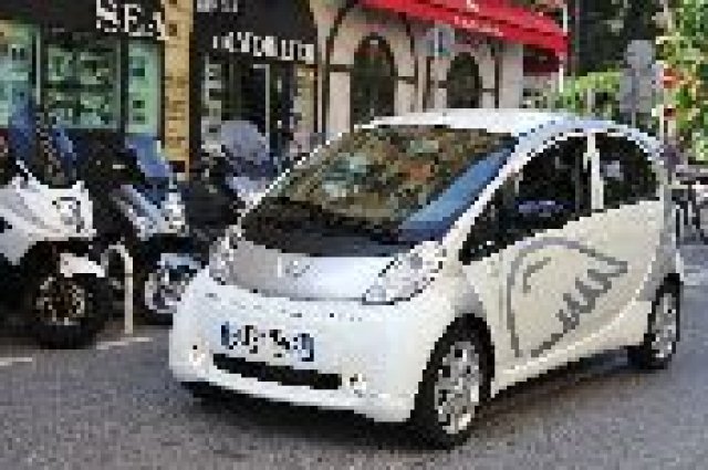 Електромобили назаем във Франция