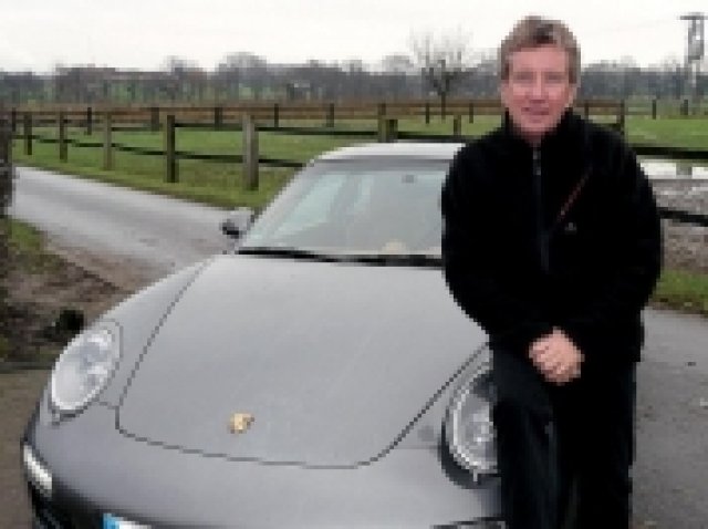 Porsche 911 Carrera всъщност е доста икономичен автомобил