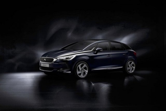 Обновеният DS5 дебютира преди Женева