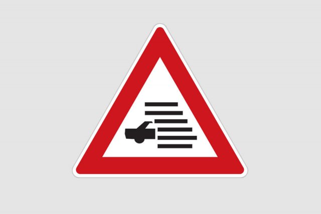 Странни пътни знаци