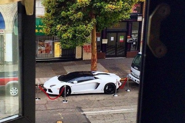 Вижте как паркират звездите от NFL