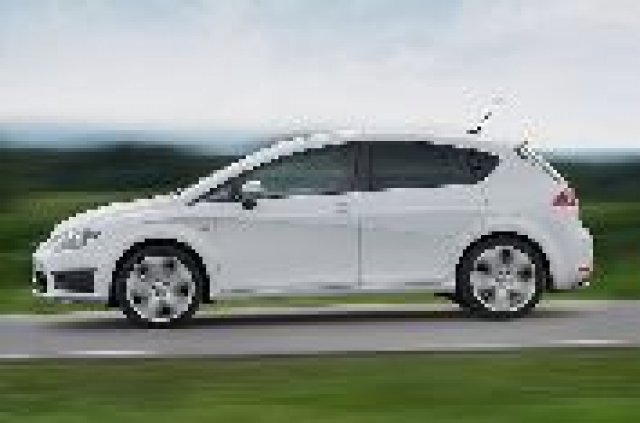 Seat пуска Leon FR+ във Великобритания