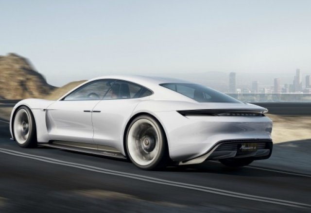 Lamborghini ще ползва платформата на Porsche Mission-E