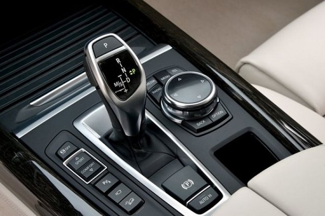 В BMW смятат, че 8 скорости са достатъчни