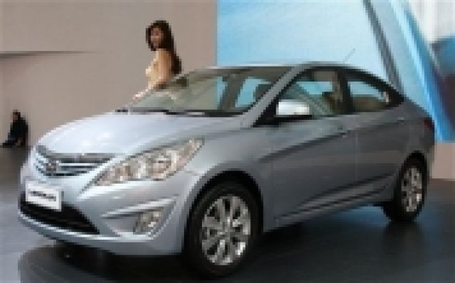 Hyundai модернизира компактния модел Accent за 2011 година