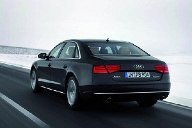 Audi показа A8 L Hybrid