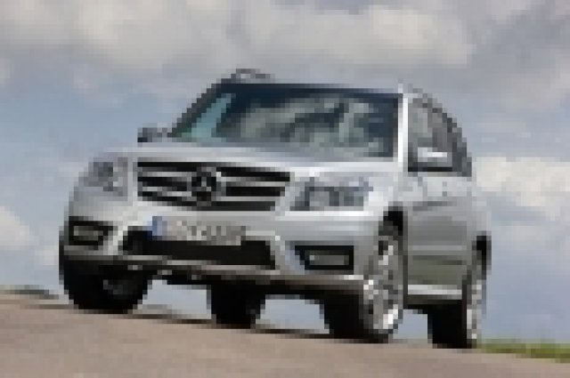 Mercedes-Benz GLK става по-икономичен и по-агресивен