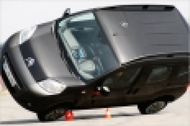 Citroen Nemo се обърна на тест на ADAC