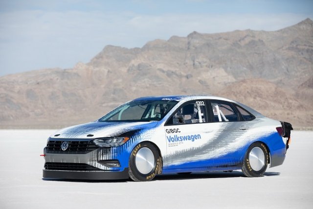 VW Jetta подобри скоростен рекорд