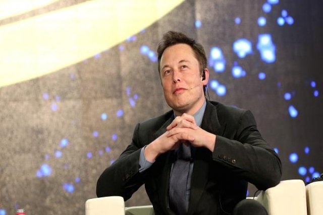 Tesla се подготвя за продажба?