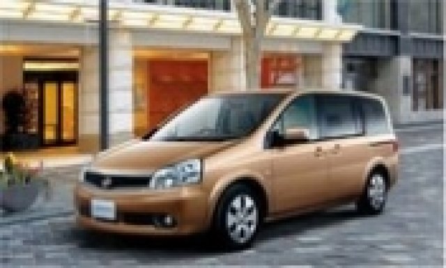 Nissan показа обновения миниван Lafesta