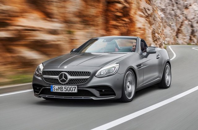 Mercedes-Benz обнови и прекръсти роудстъра SLK