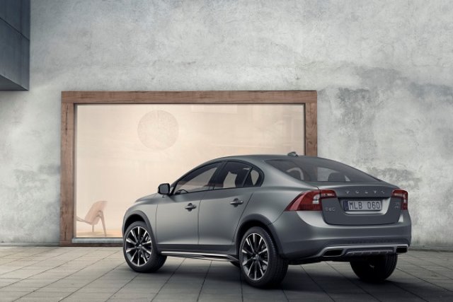 Първият в света всъдеходен седан