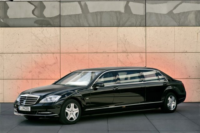 Daimler AG отделя Pullman от S-Class