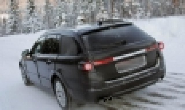 Първи шпионски снимки на новото BMW 5 Kомби