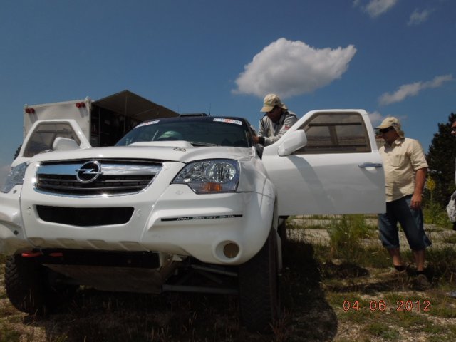 Петър Ценков ще участва в рали “Дакар” 2013 с Opel Antara