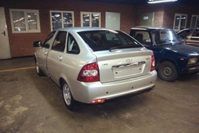 Това ли е новата Lada Priora?