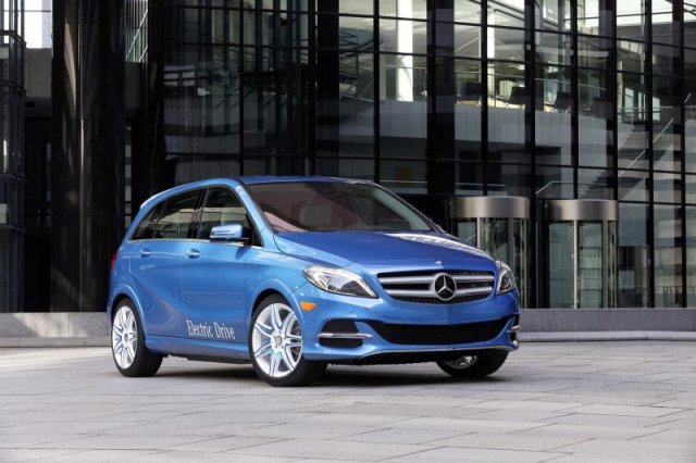 Mercedes B-Class Electric Drive се закани на BMW i3 