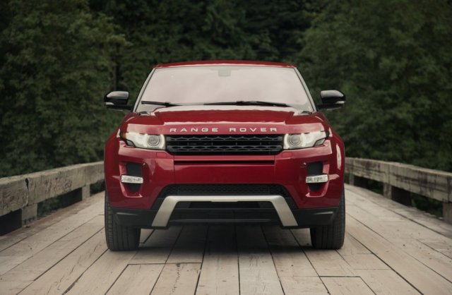 Evoque очаква по-големия си брат