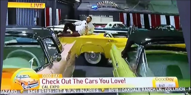 Репортер се качи върху класически Ford и го уволниха