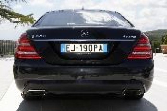 Изпращат Mercedes-Benz S-Class W221