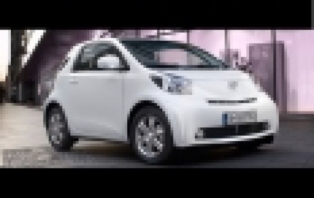 Toyota iQ стана „Кола на годината в Япония”