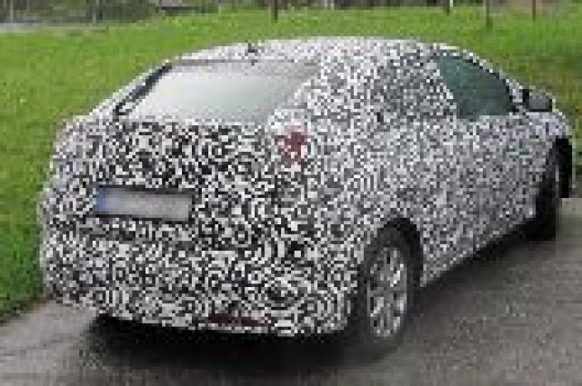Шпионски снимки от Honda Civic с 5 врати