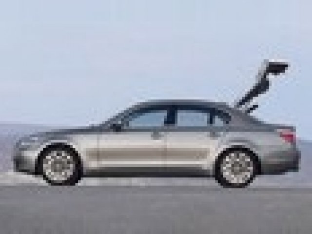 Новата „петица” на BMW – седан/хечбек