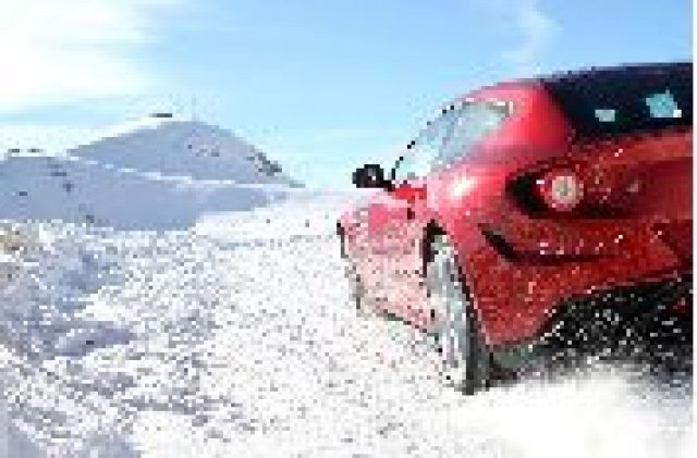 Ferrari FF - пет нови снимки