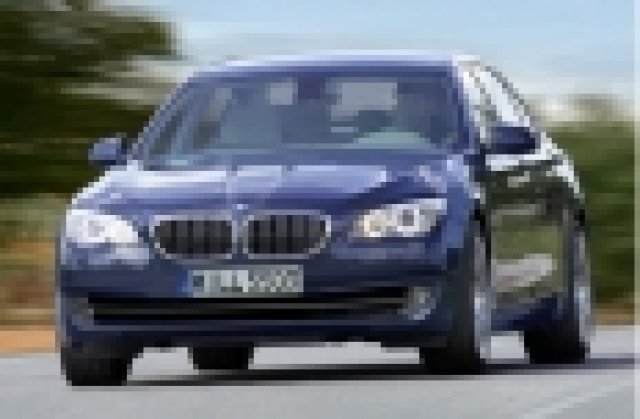 Компютърни образи на новата „петица” на BMW