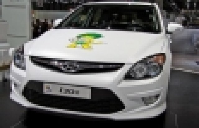 Hyundai модернизира i-30