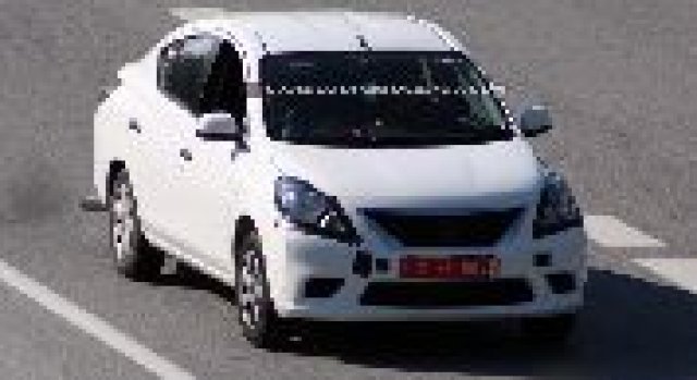 Шпионски снимки от новата Tiida за Европа