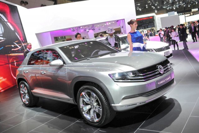 Volkswagen замразява два от проектите си