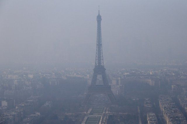 Париж забрани старите коли