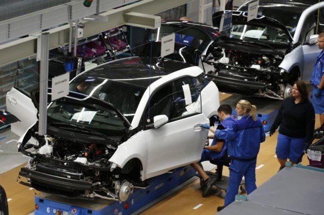 BMW влага в експанзия и битка с конкуренцията