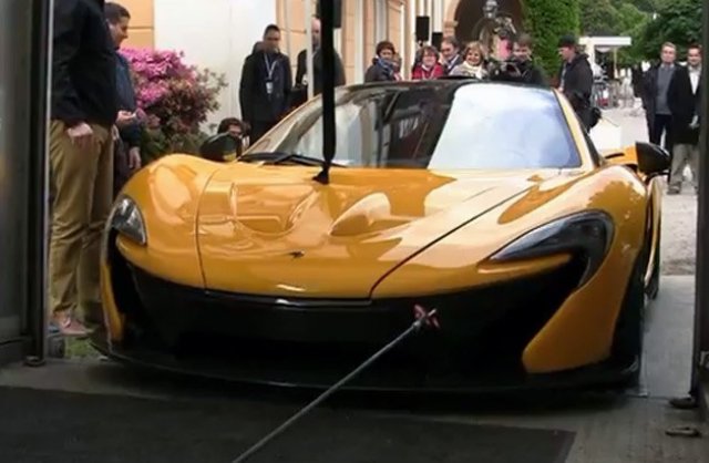McLaren P1 се изложи пред елитна публика