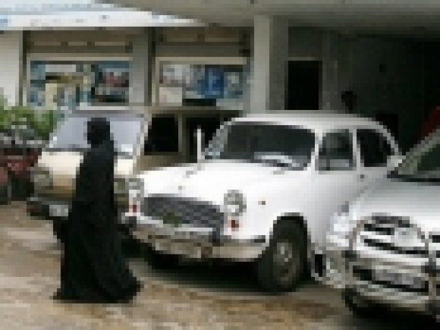 Саудитска Арабия: жена зад волана? Арест