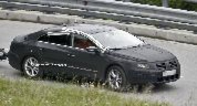 VW модернизира и Passat CC