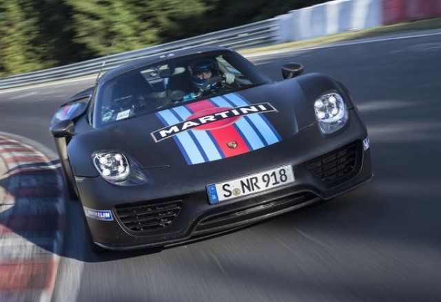 Porsche 918 Spyder влиза в сервизите