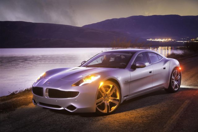 Fisker затъва все повече