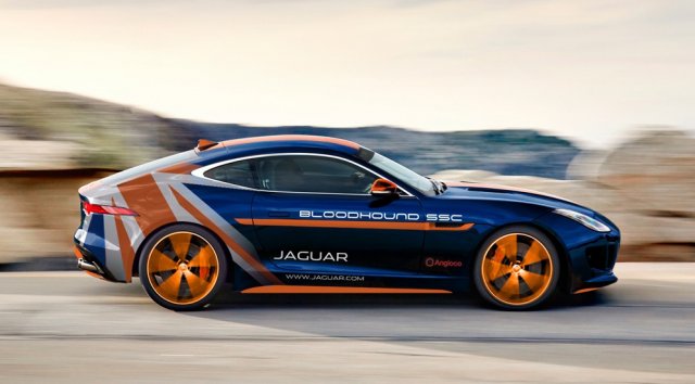 Jaguar представи F-Type, преследващ световен рекорд
