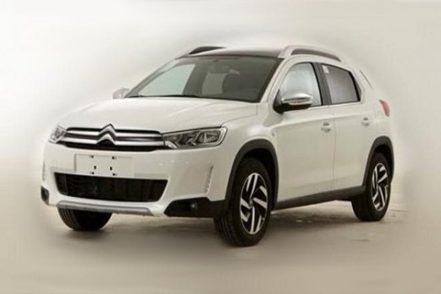 Първи снимки на Citroën C3-XR