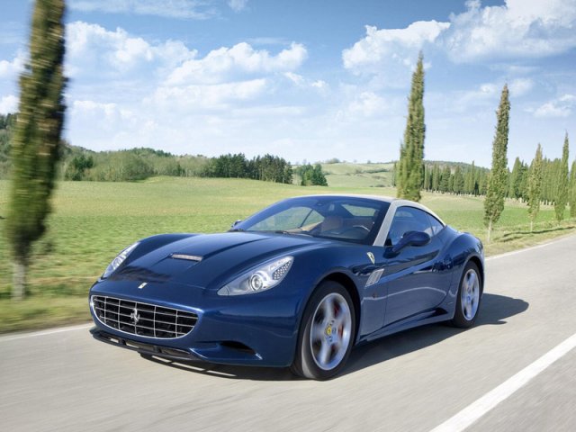 Приемникът на Ferrari California ще бъде с V8 турбо