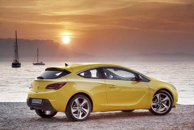 Нова турбо сила за Opel Astra GTC