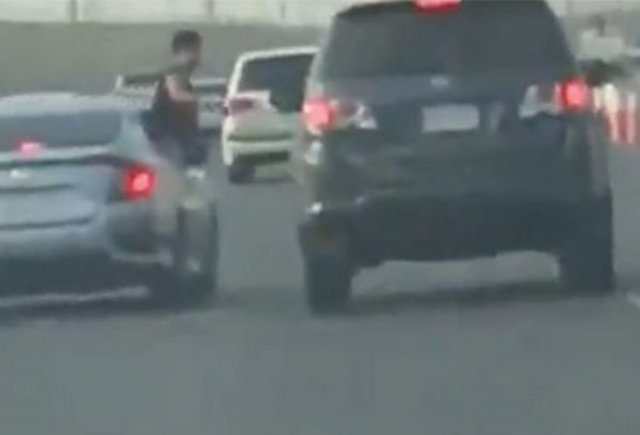 До какво води безумната агресия на пътя (ВИДЕО)