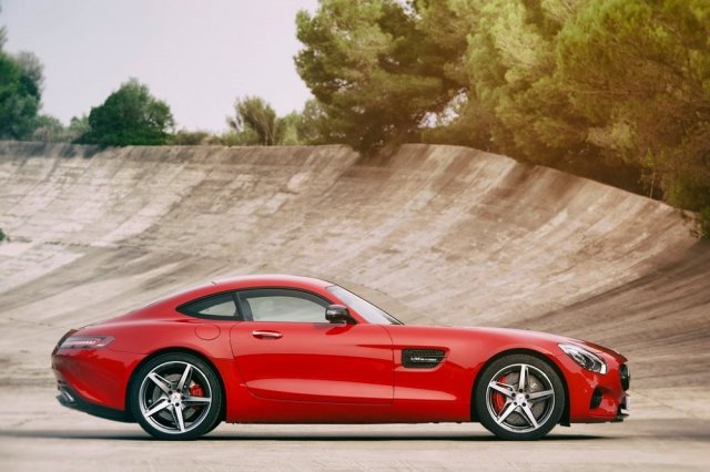 Mercedes-AMG не вижда смисъл в хиперколите