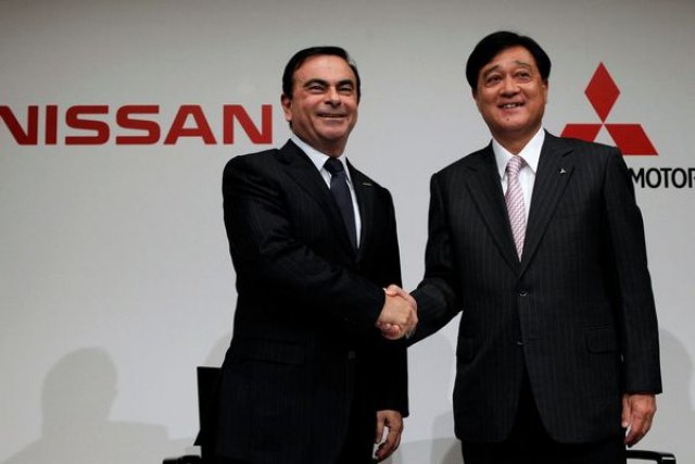 Карлос Гон ще е първият в историята шеф на три компании едновременно