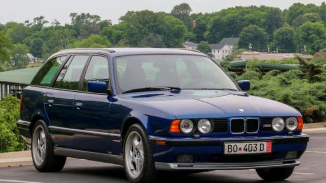 BMW M5 комби с мотор от McLaren F1