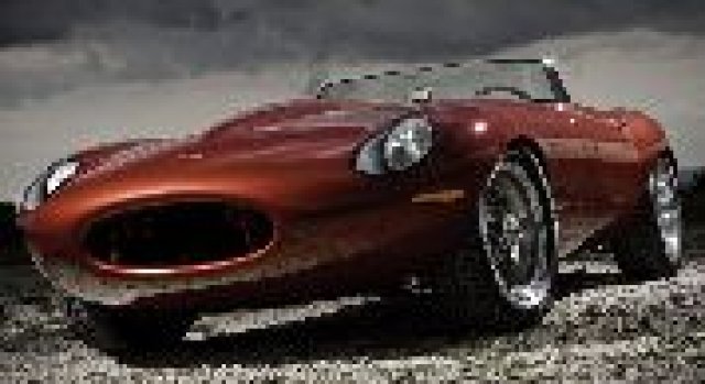 Jaguar E-Type на 50 години
