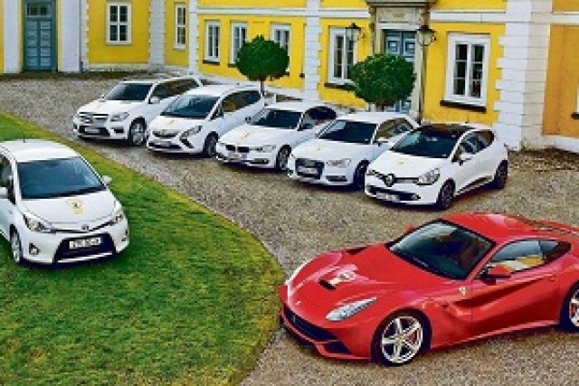 Колите със златни волани 2012